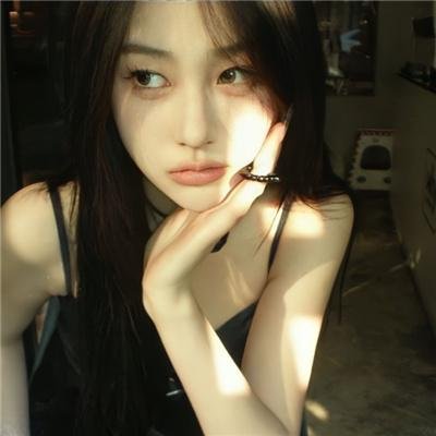 深锁春光一院愁